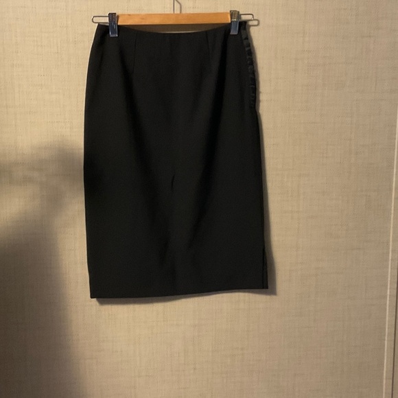 D&G Classic Black Pencil Skirt - Picture 1 of 6